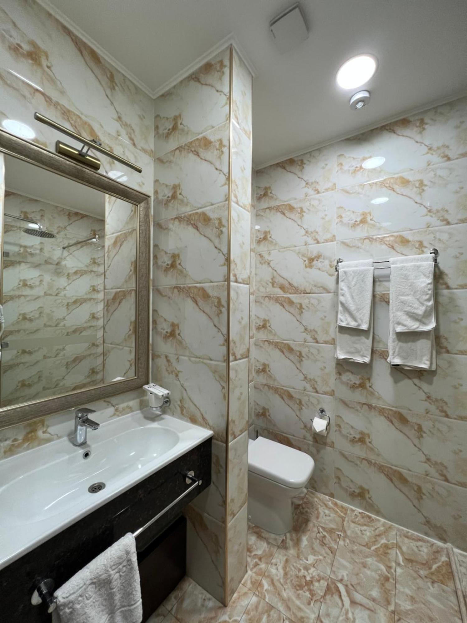 Palace Hotel Tachkent Extérieur photo